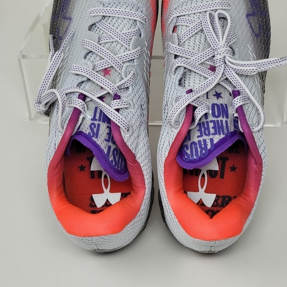 Under Armour Blur Smoke MC Football Cleats 3025123-100 Size 9.5 Womens New - Picture 9 of 10